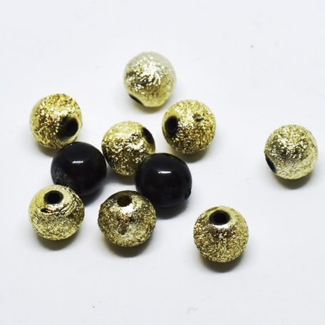Perles d'Or et résine noire