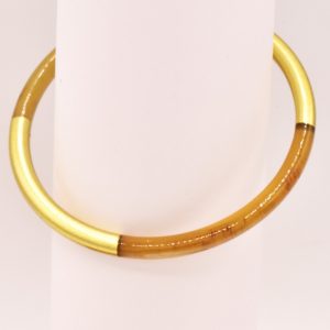 jonc or pour un joli bracelet en corne