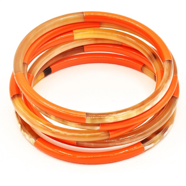 des jolis bracelets en corne de buffle orange des jolis bracelets en corne de buffle orange