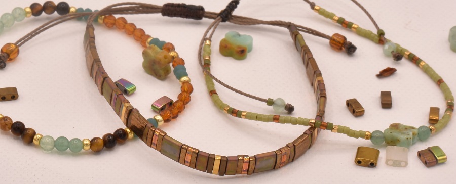 scarabée pour des bracelets aux couleurs irisées