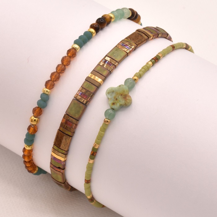trois bracelets miyuki couleur du scarabée